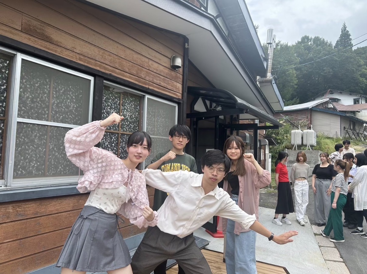 学習院ジャズ研フライングハウス 3枚目