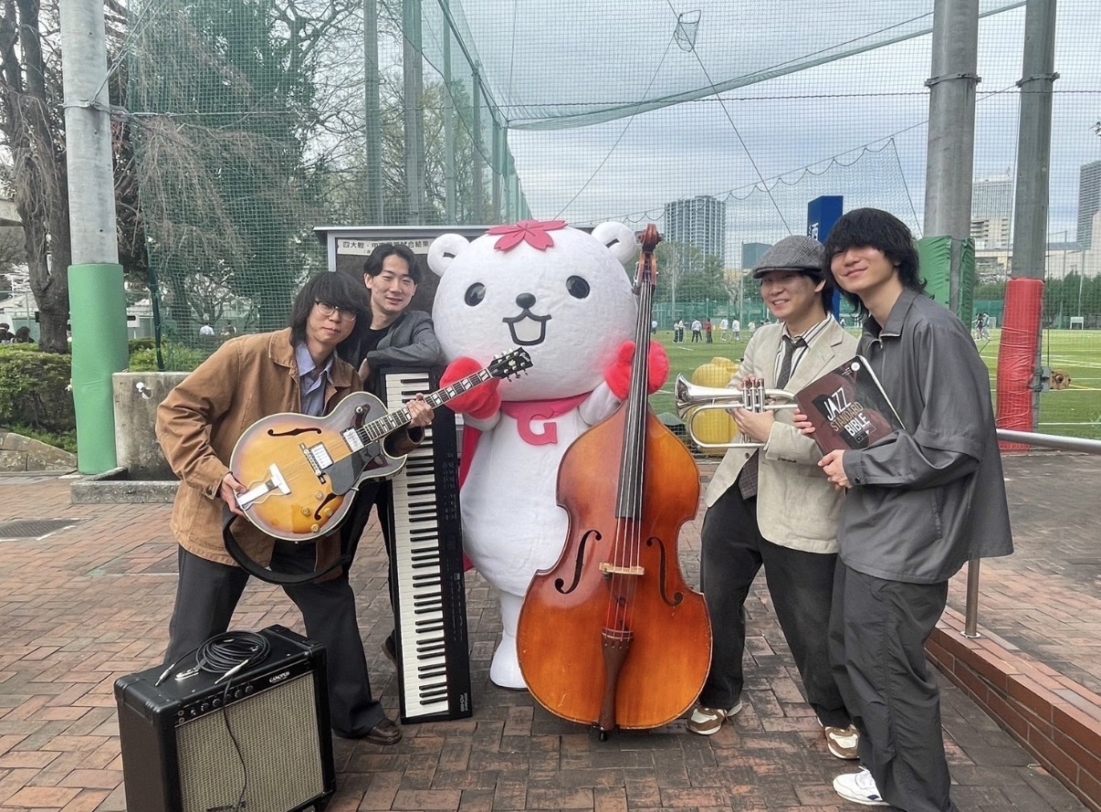 学習院ジャズ研フライングハウス 5枚目